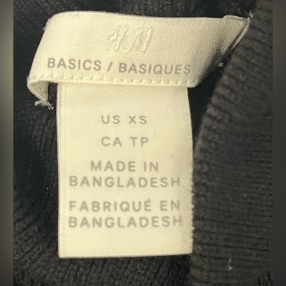 H&M BASICS Black Turtleneck Sweater, Size XS - Picture 3 of 5